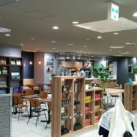 カフェで珈琲を飲みながら店内の本を楽しめる！リブロ名古屋店がリニューアルオープンした、栄のブックカフェ「Carlova360 NAGOYA」