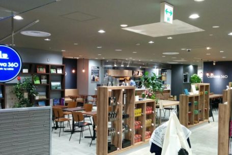 カフェで珈琲を飲みながら店内の本を楽しめる！リブロ名古屋店がリニューアルオープンした、栄のブックカフェ「Carlova360 NAGOYA」