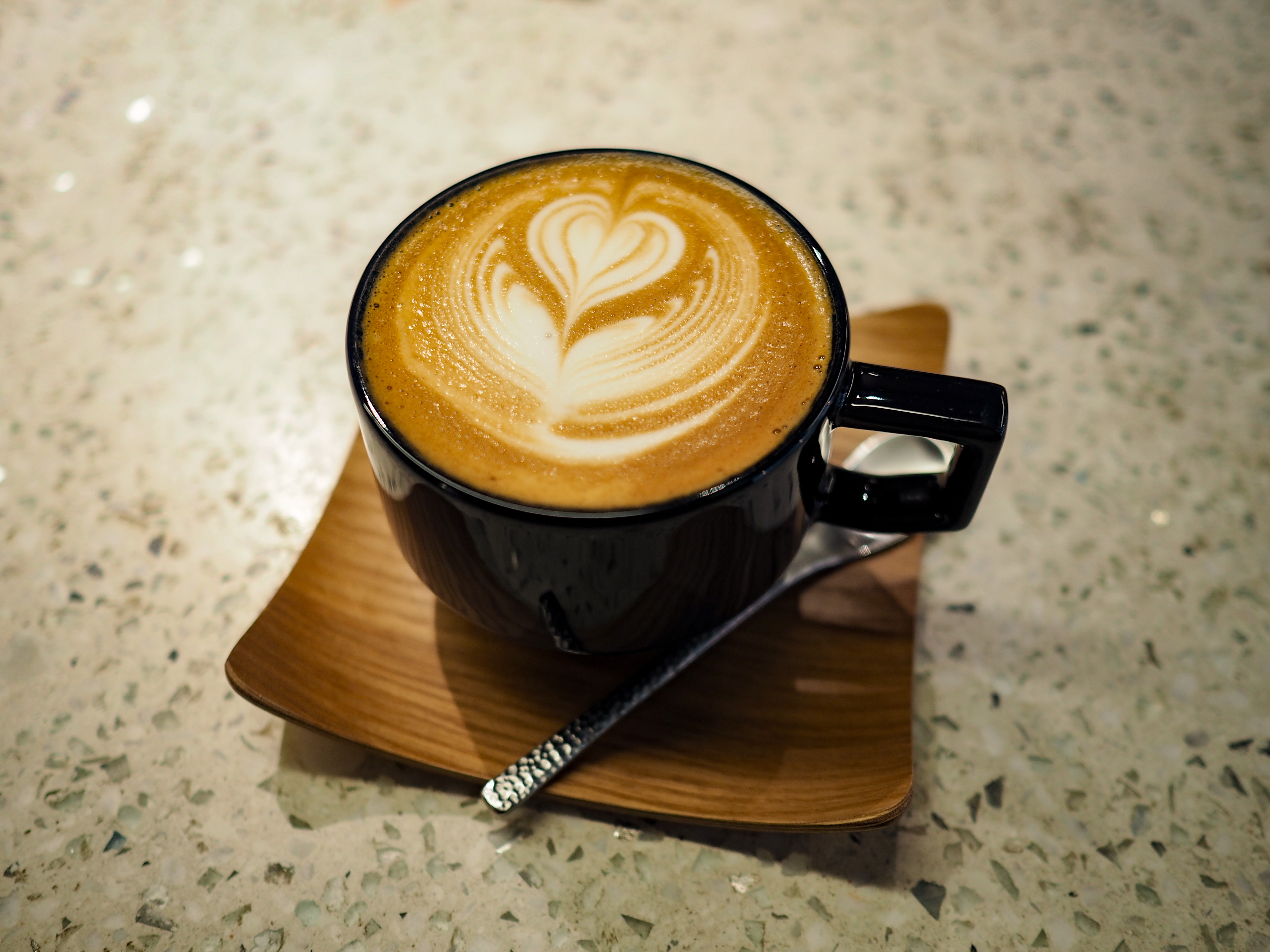 金山の隠れ家コーヒースタンド「OVERCOFFEE and Espresso」で心安らぐひと時を - overcoffee1