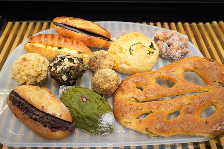 人気のパン屋「BAKERY京都･桂･別邸」がセントラルパークにオープン！ハイブリッドな濃厚パンを味わって