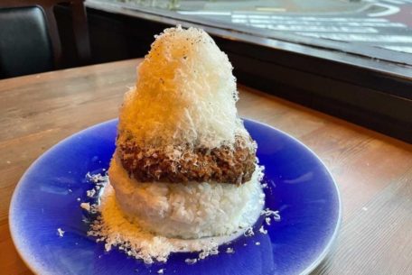 イタリアン×肉料理『ビストロステーキ マッチョ』で楽しめる、ランチ限定の「雪山エベレスト」をお見逃しなく！