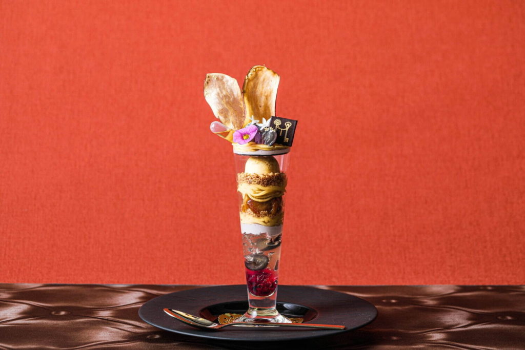 安納芋モンブランと“ハロウィン限定”紫芋モンブランパフェが、ストリングスホテル名古屋にて販売開始
