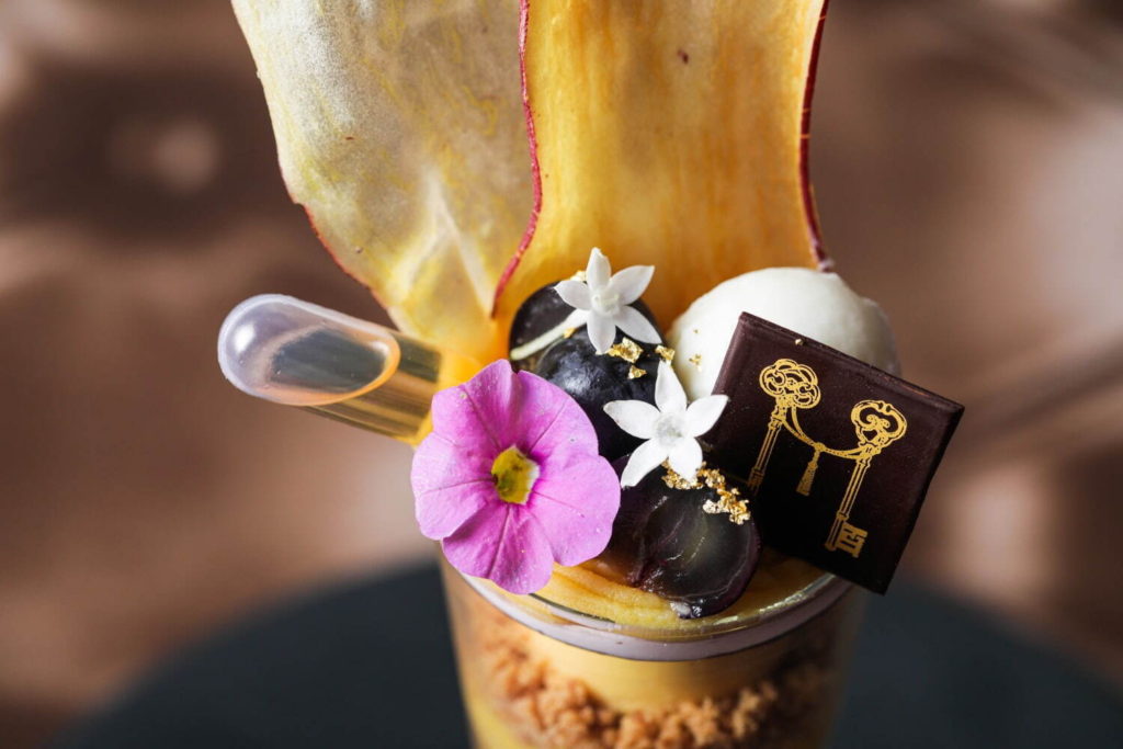安納芋モンブランと“ハロウィン限定”紫芋モンブランパフェが、ストリングスホテル名古屋にて販売開始 - DdU 1